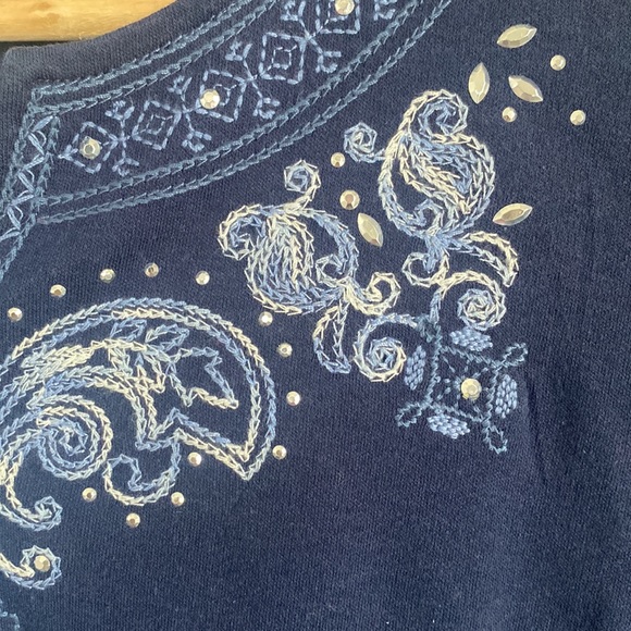 Alfred Dunner Navy Blue Embroidered Blouse Tunic Size Small - Picture 3 of 6